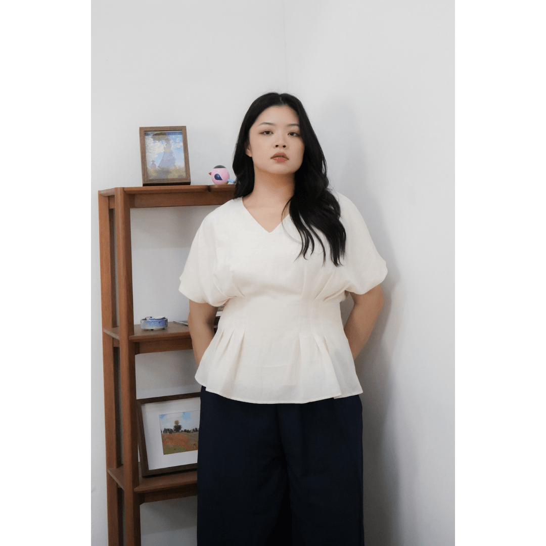 Cleo V-Neck (7).png