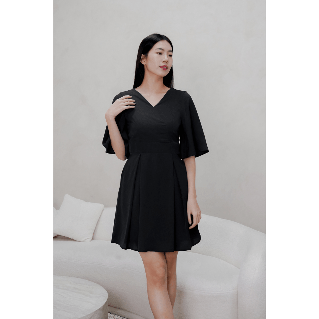 LEORA DRESS.png